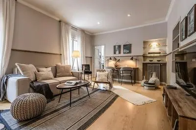 Aversa - 2 Bedrooms in Azca