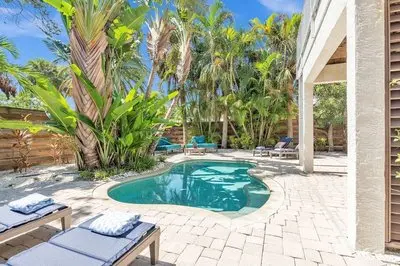 Hammock In The Sun 3 Bedroom Home