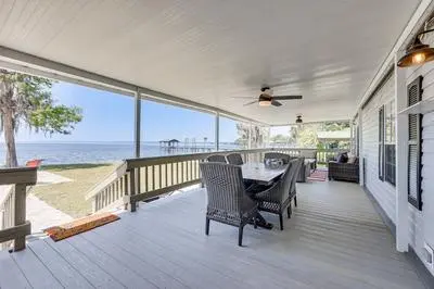 St Augustine Home w/ Dock & Lift on St Johns River