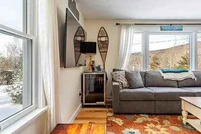 Ski Hike Lodge 5BR w Fire Pit Cozy Spaces