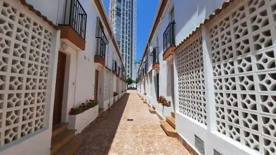 Two Bedroom Townhouse Bungalow In A Secure Complex In Benidorm Free Wifi
