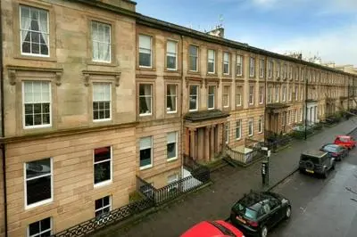 Walk Anywhere From This Cosy Central Flat