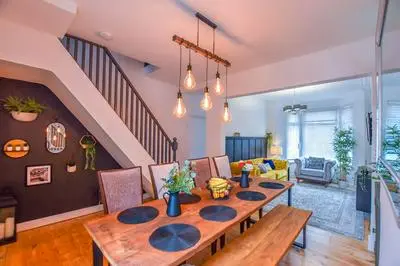 Impeccable 4-bed Home Close to City Centre
