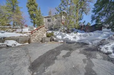 Spacious Big Bear Cabin Rental - 1 Mi to Lake!