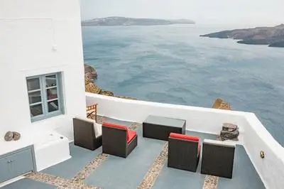 Anemos Fira Caldera View