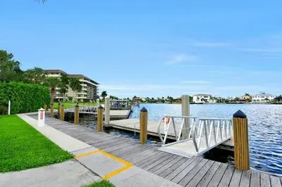 Condo in Community With Beach Access, Pool and Tennis