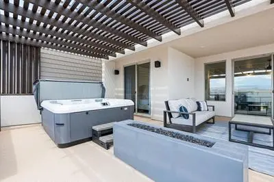 Beachcomber Bliss 8 Bedroom Townhouse