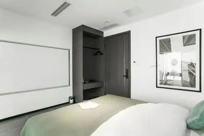 Time Wharf Hotel - Jiefangbei Shibati