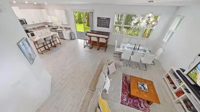 Urban Minimalist Escape 4 Bedroom Home