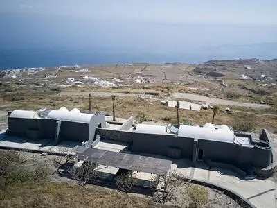 Theano Cave Suites & Villas