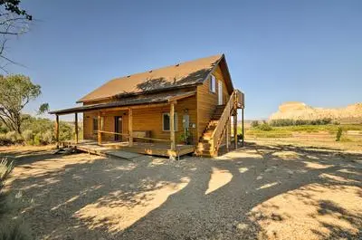 Cozy Henrieville Cabin: 18 Mi to Bryce Canyon NP!