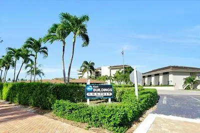 Condo Overlooking Clam Bay With Pool and Beach Access