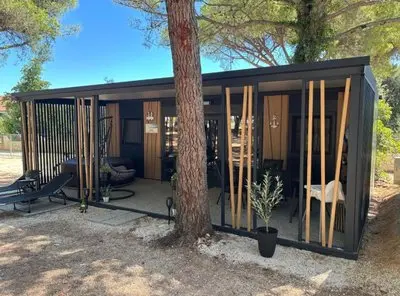 TJ Escape - Mobile Home With Hot Tub And Terrace