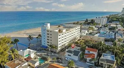 Casa Roselle 3 Bedroom on the beach