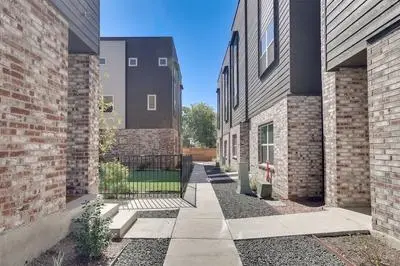 Modern Oasis: Steps to River Walk & Alamo Park!