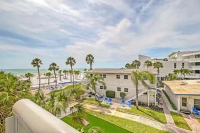 Ten35 Seaside: North Water View - Residence 310