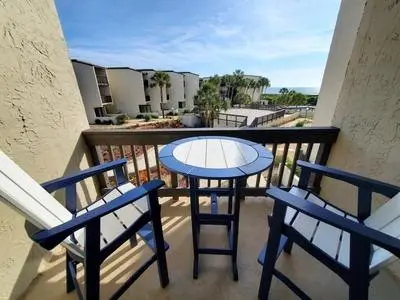 Island House F232 2 Bedroom Condo by RedAwning