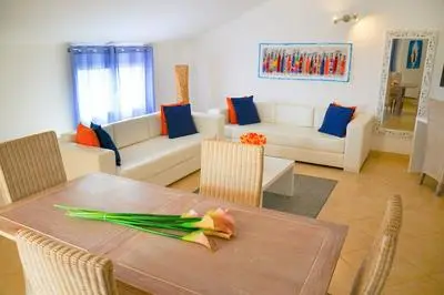 Branco Suites