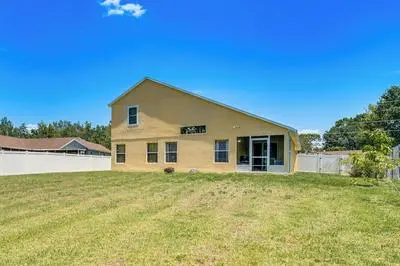 Family-friendly Kissimmee Home w/ Yard & Grill!