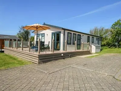 32 Sanctuary Lodge