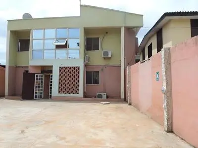 Phadis Hotel