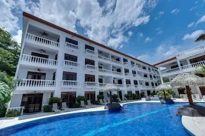 Large Ground Floor Condo Steps From the Pool