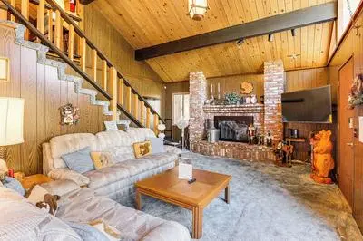 1 Mi to Skiing & Hiking: Big Bear Cabin