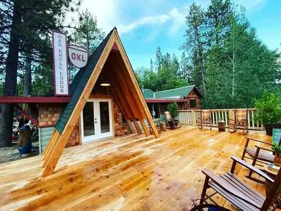 Oak Knoll Lodge