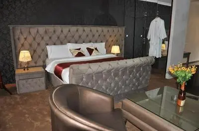 Elite Suites Hotel