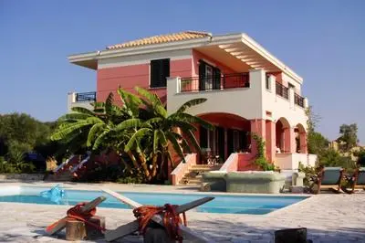 Villa Mitis - A Bohemian Private Pool Retreat