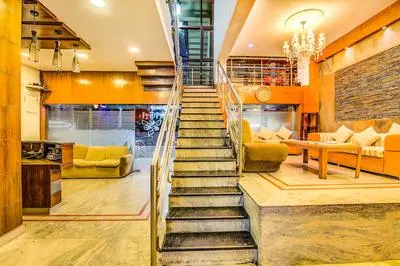 FabHotel Aga West Park