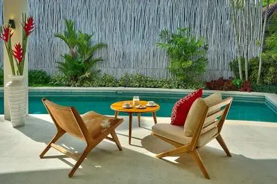 Seminyak White Design Villa
