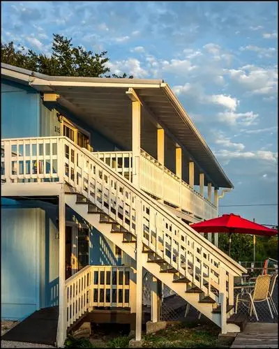 Marina Inn & Event Center