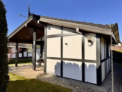 Freistehender Ferienbungalow im Fachwerkstil