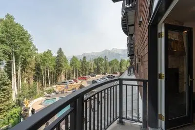 Bear Creek Lodge 207 2 Bedroom Condo by Alpine Lodging Telluride