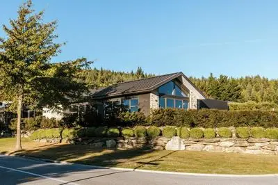 The Clearview House - Lake Views