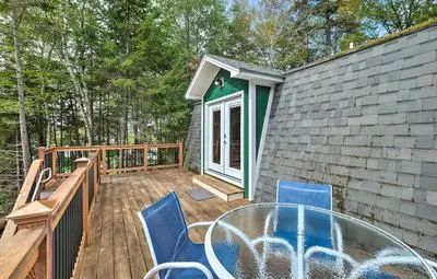 Cozy Apt w/ Deck, ~ 5 Miles to Acadia Nat'l Park!
