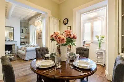 Casa Raffa in Lucca With 2 Bedrooms and 2 Bathrooms