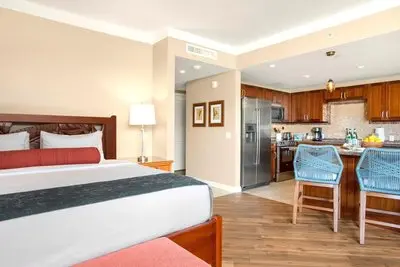 KBM Resorts Spacious 4-bedroom Honua Kai Collection Multi Unit Listing Same Floor Ocean Views + 3 Free Rental Cars! Hkh-515/16/37