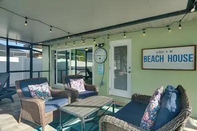 Naples Paradise w/ Grill, 1 Mi to Vanderbilt Beach