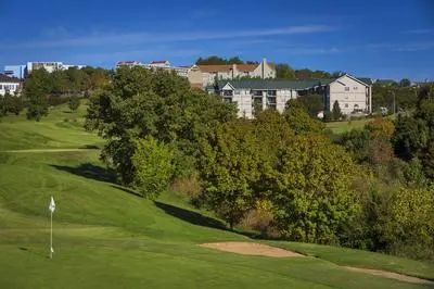 Green Mountain Grand 4 Bedroom Condo by RedAwning