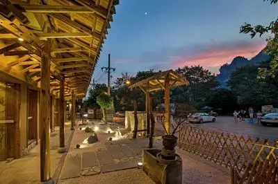 Wuyishan Old Street Hill Lodge