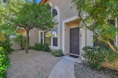 Phoenix Townhome w/ Pool Access, 13 Mi to Old Town