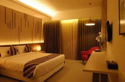 Grand Laguna Hotel & Villa