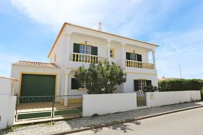 U 01 - Bedroom 1 in Casa Quinta Esta o
