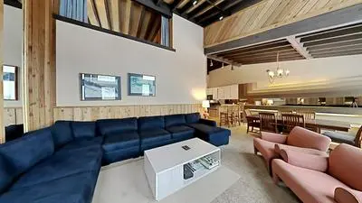 Cozy 4-Bedroom Home with Pool and Mountain View!